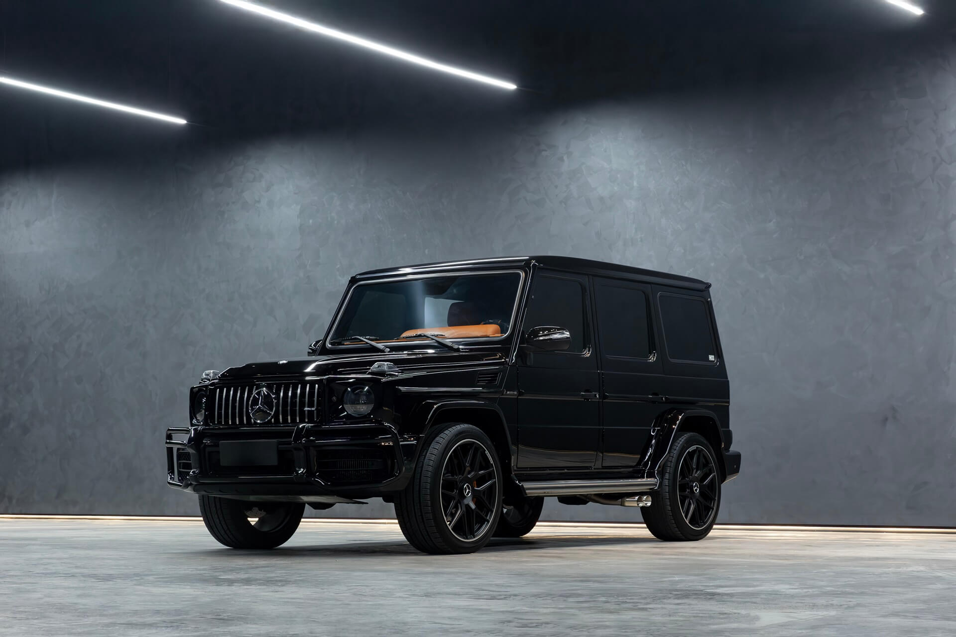 MERCEDES G63 BLACK & ORANGE