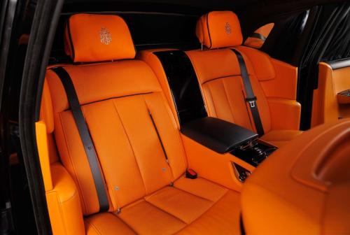 Phantom Mate: Interior