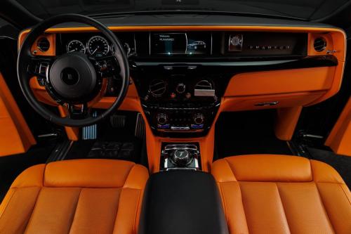 Phantom Mate: Interior