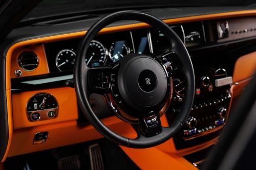 Phantom Mate: Interior